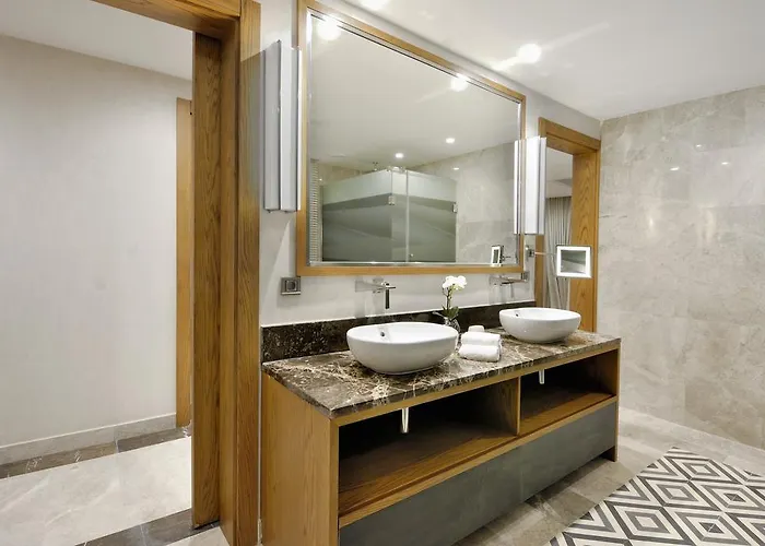 레그넘 에스카나 부티크 앤 호텔 3*