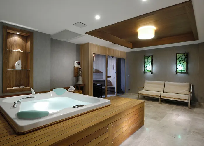 레그넘 에스카나 부티크 앤 호텔 3*