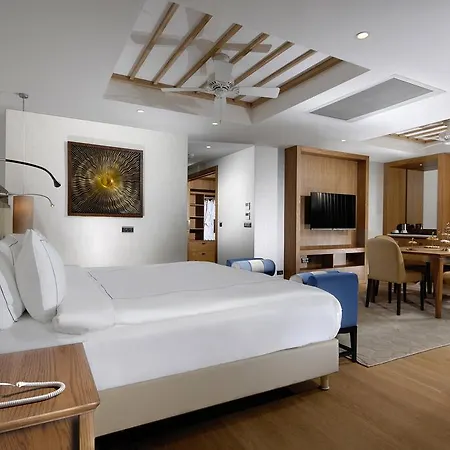 레그넘 에스카나 부티크 앤 3*