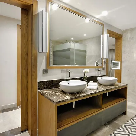 Regnum Escana Otel 3*